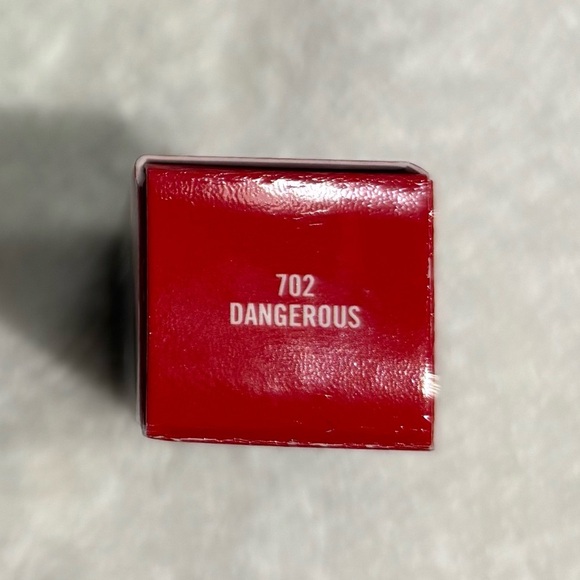 MAC Cosmetics Retro Matte Lipstick in Dangerous (702) NIB - Picture 7 of 7